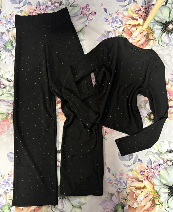 Compleu negru cu pietre