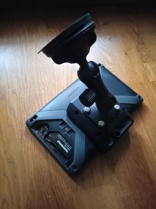 GPS  TomTom 8275.     .