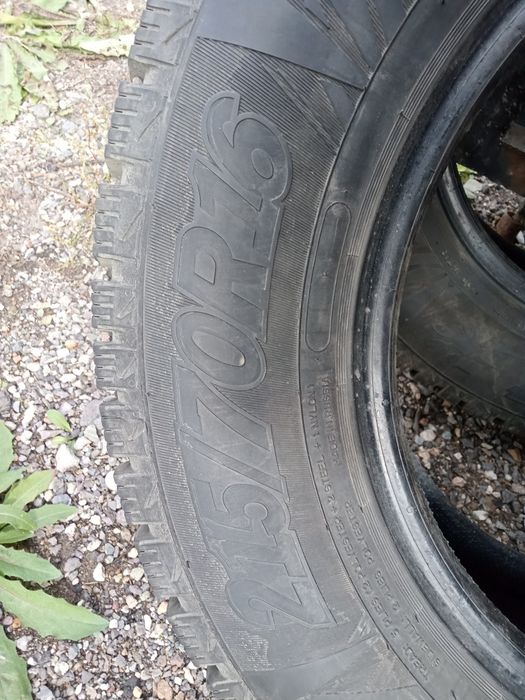 Продам комплект зимней резины