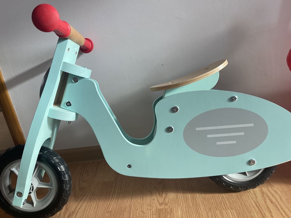 scooter/bicicleta din lemn