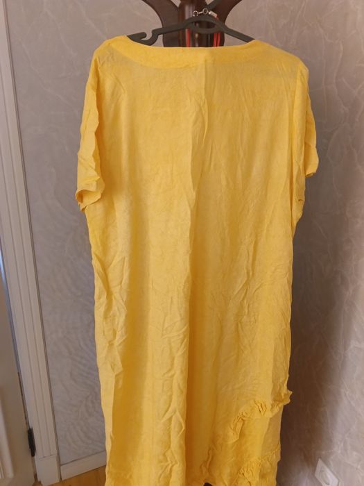 Платья большимерка жёлтого цвета