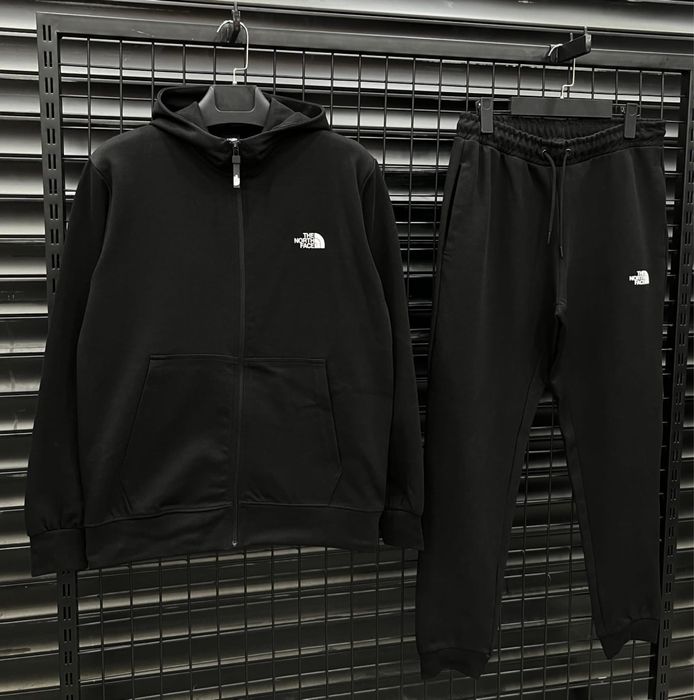 Trening Barbati The North Face Negru!