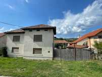 Casă de vânzare.