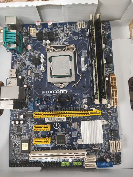Мат.плата foxconn