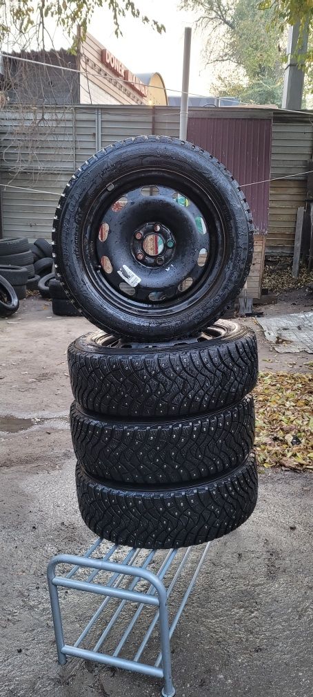 Продам диски с шинами в сборе.