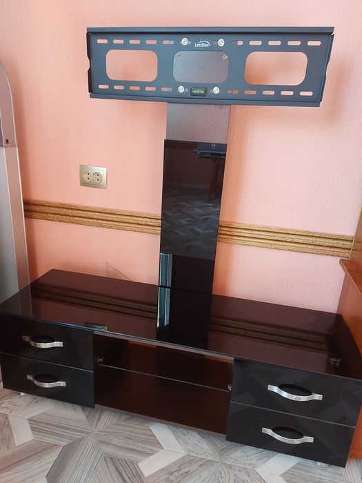 Подставка для телевизора