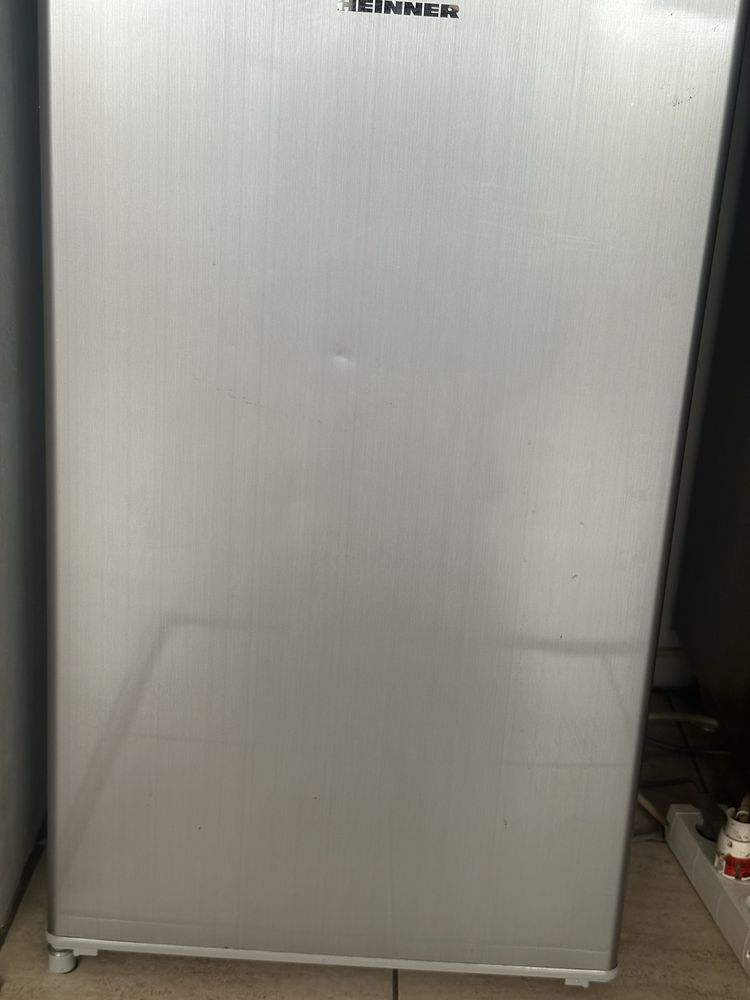 Frigider Heiner , h 85 cm, gri-metalizat