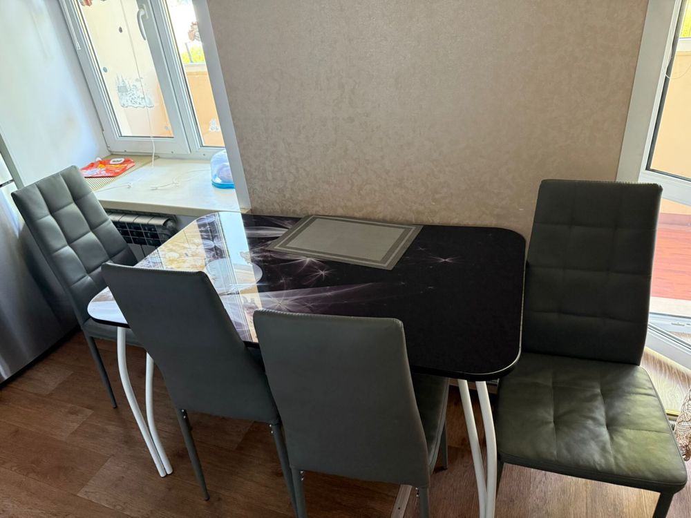 Продам стол в хорошем состоянии