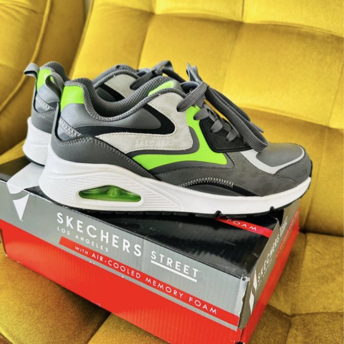 adidasi Skechers 39