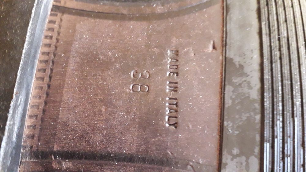 Дамски обувки в черен цвят естествен набук