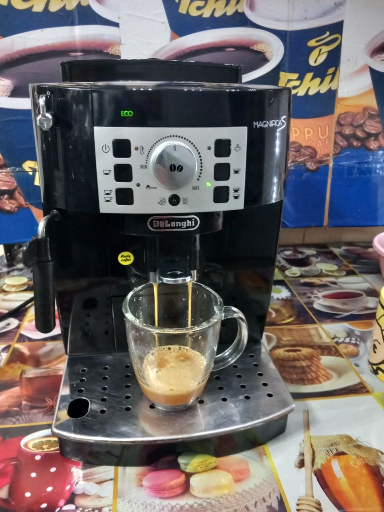 Expresor cafea Delonghi Magnifica/ S / Philips.