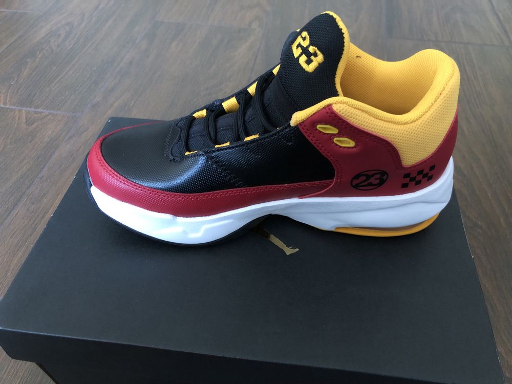 Jordan Aura MAX 3 SE (GS) Nepurtati  Mărimea 36