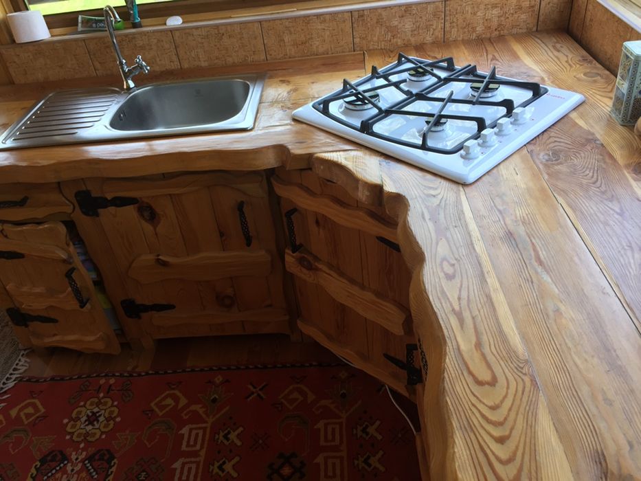 Деревянная мебель под старину