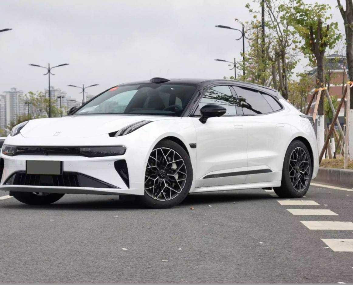 ZEEKR 001 YOU Z-Sport 2025 — Новый, Белый, Электро, AWD