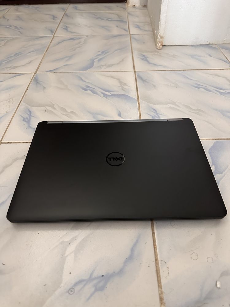 Laptop Dell E 7470. Intel i5-Ram 12gb-SSD 256-Cellular-Full HD