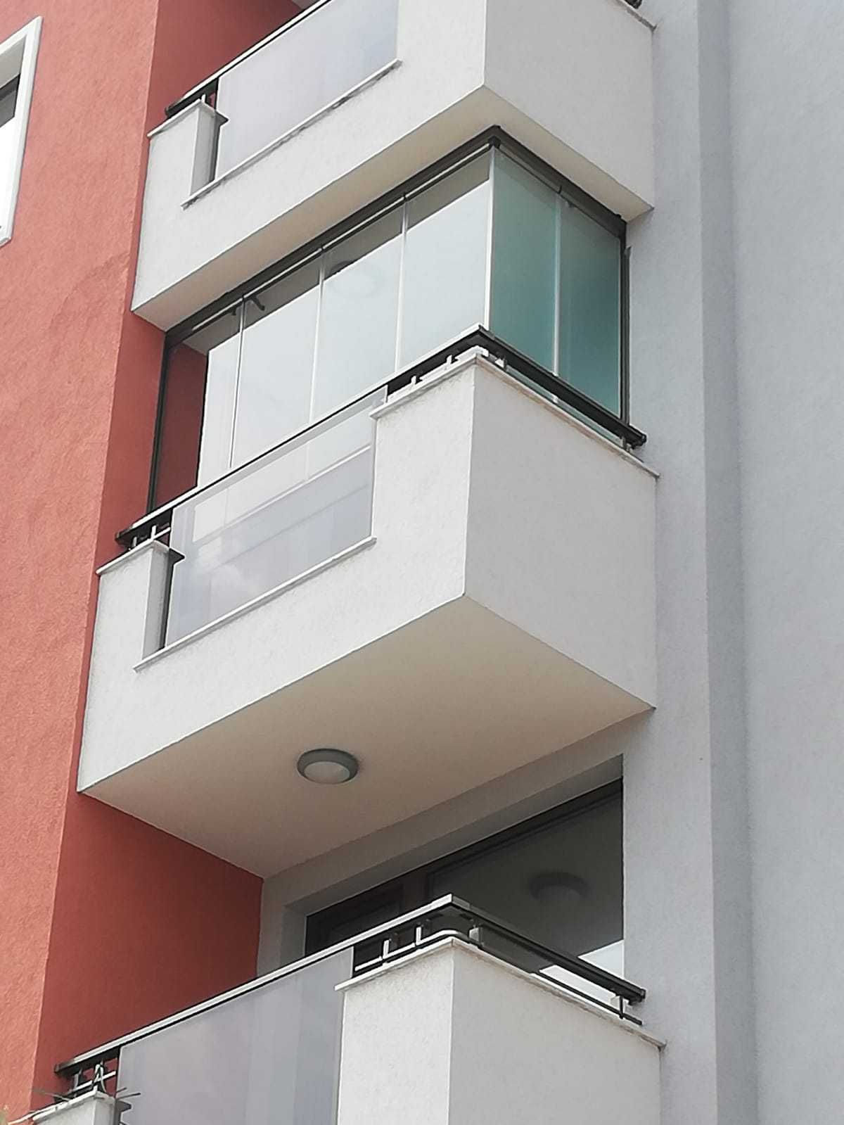 Балконско безпрофилно остъкление