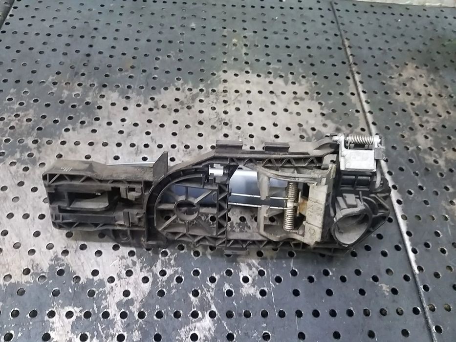 Maner usa dreapta spate vw passat b6 3c 3c0837886j