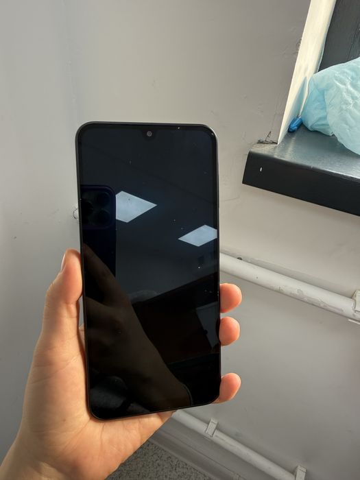 Galaxy A 17.  samsung….