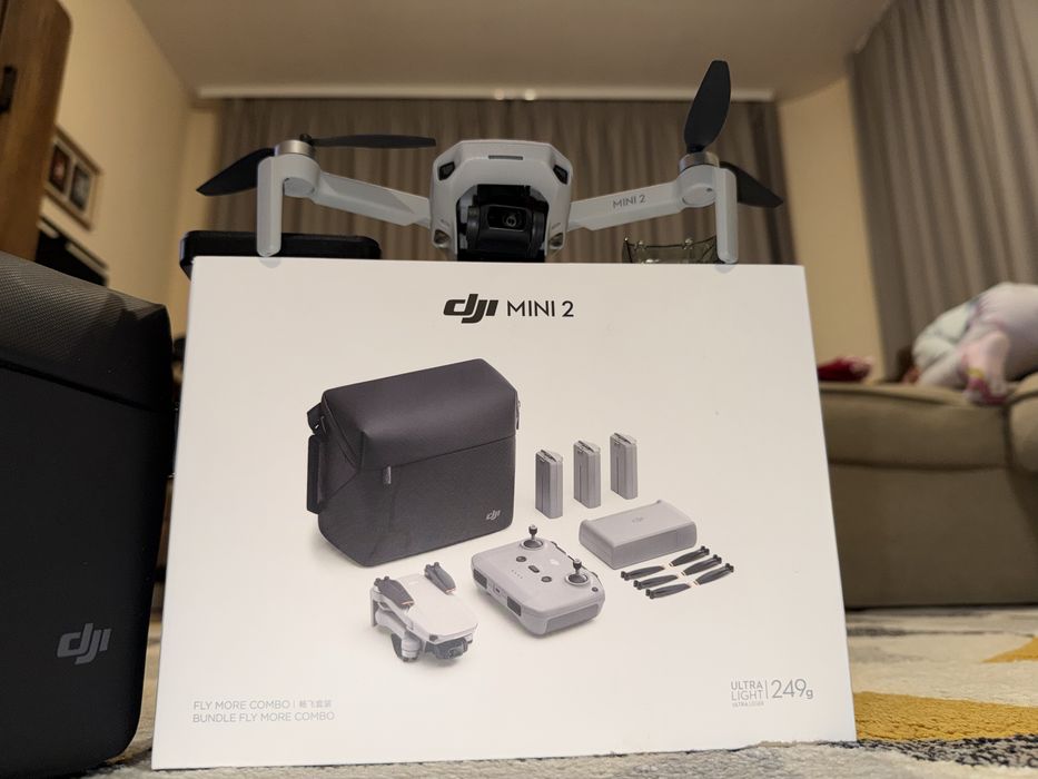 Дрон DJI Mini 2 Fly More Combo