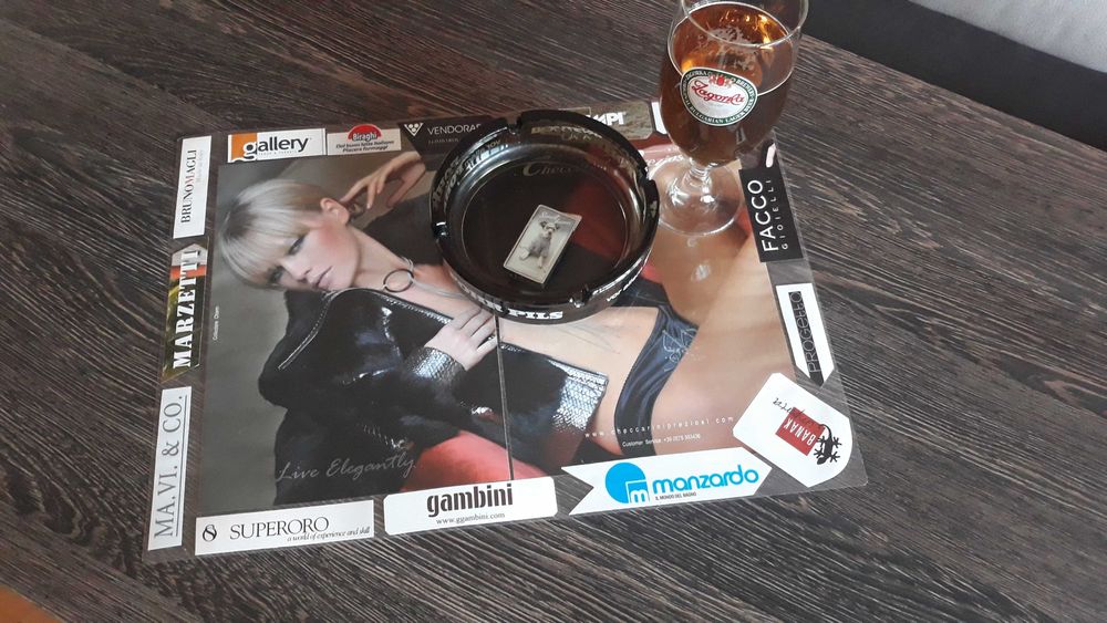 Страхотни подложки , лично и ръчно направени