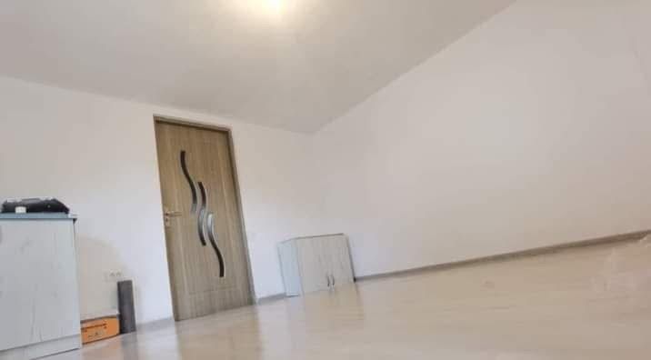 Renovări / Zugraveli / construcții