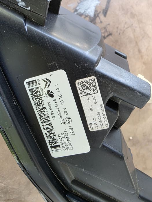 Citroen Berlingo 2023 ляв халоген LED