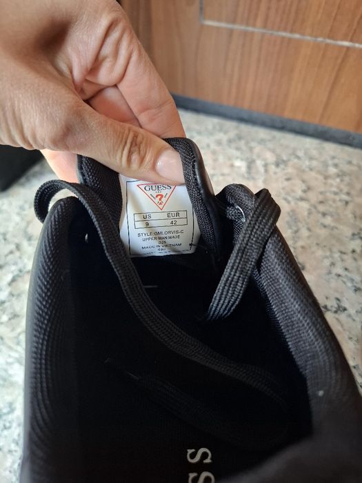 Guess обувки нови