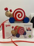 Дървена играчка за дърпане Goki