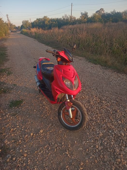 Scuter de vânzare