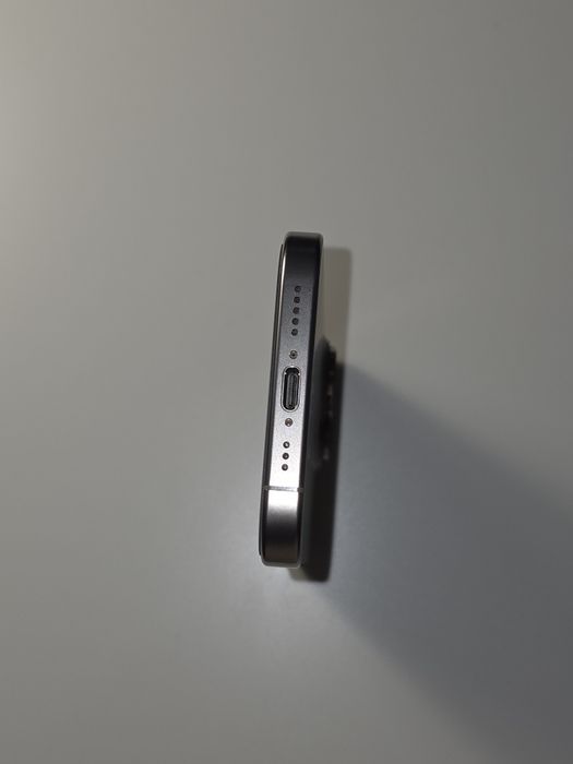 Apple iphone 16 pro
I