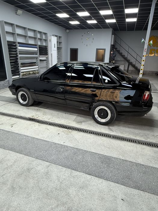 Daewoo Racer qora sotiladi