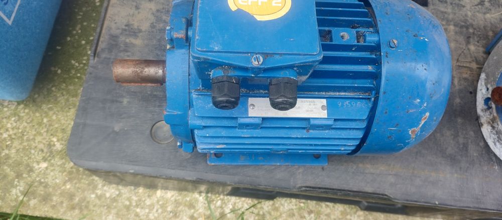 Motoare pentru utilaje industriale că noi