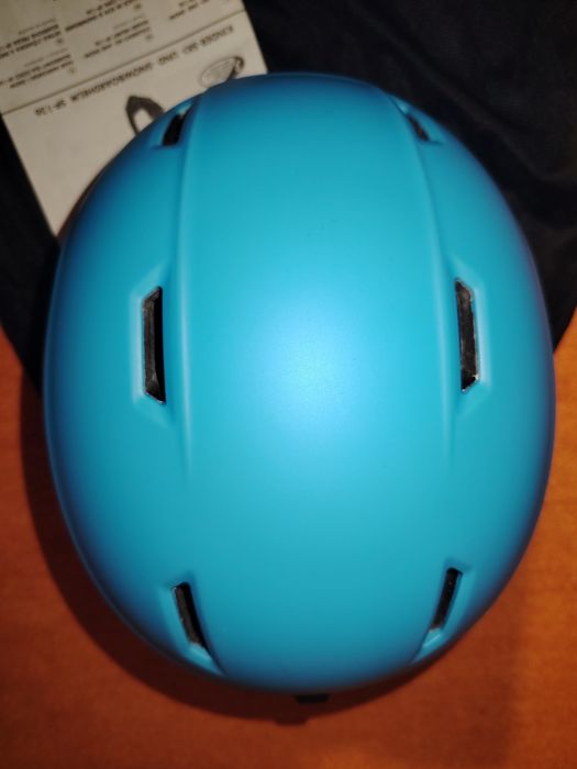 2 броя чисто нови каски за ски или сноуборд!