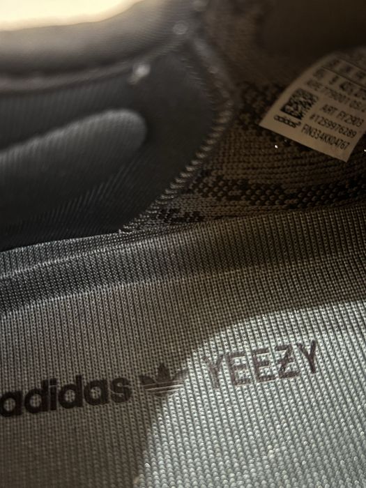 Adidas Yeezy Boost 350 v2 Beluga 2.0 - Gri si Portocaliu sport comfort