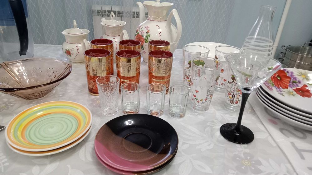 Посуда утварь тарелки