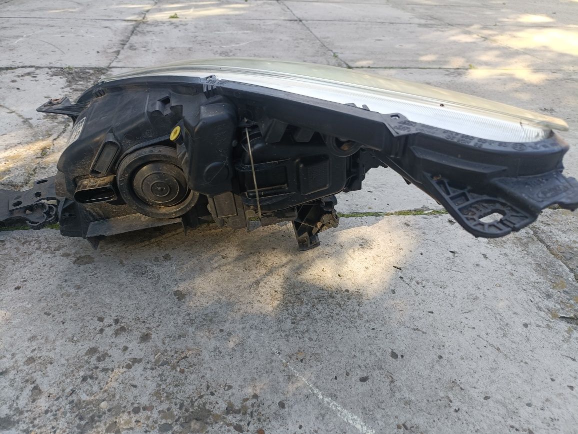 Set faruri Ford Kuga 2 in stare foarte bună