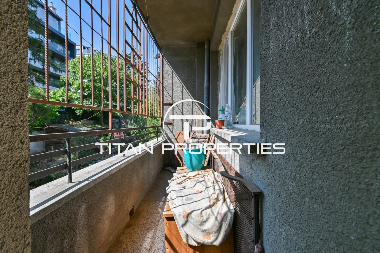 Дава се под наем Тристаен апартамент в София, Лозенец - 80 кв.м за 650 € - Снимка #13