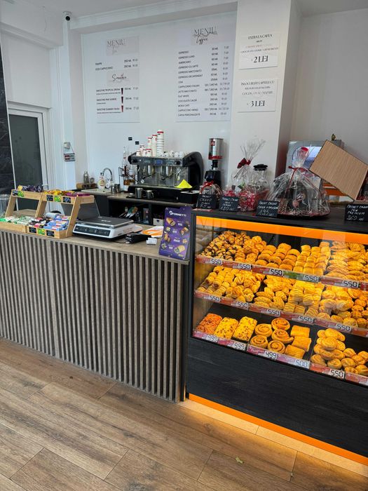 Vand afacere, cafenea + franciza Fornetti, profitabila si functionala