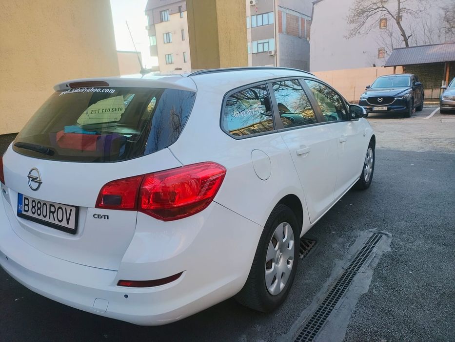 Opel Astra j 2011