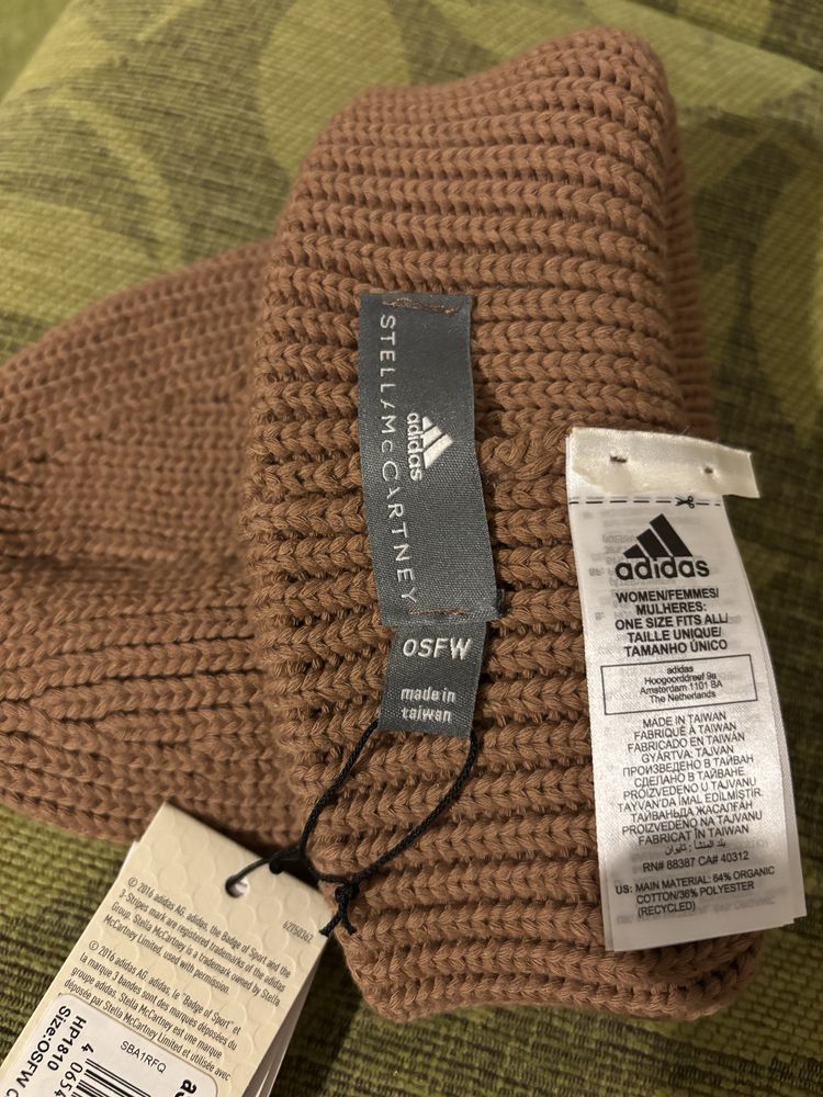 Нова зимна дамска шапка Adidas Stella Mc Cartney
