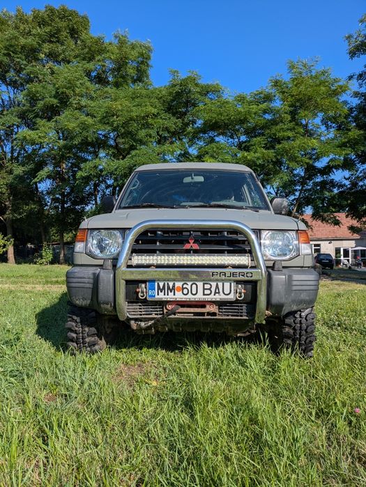 Mitsubishi pajero mk2