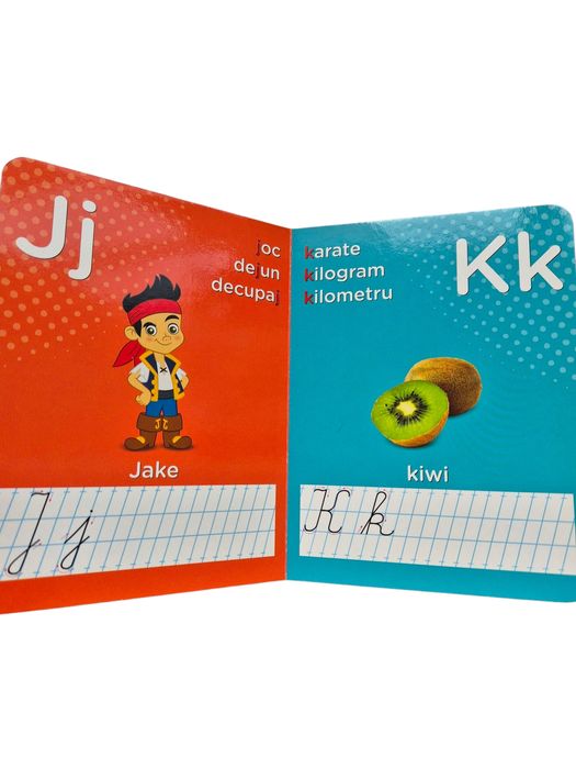Carte "Invata cu noi alfabetul". Stare impecabila