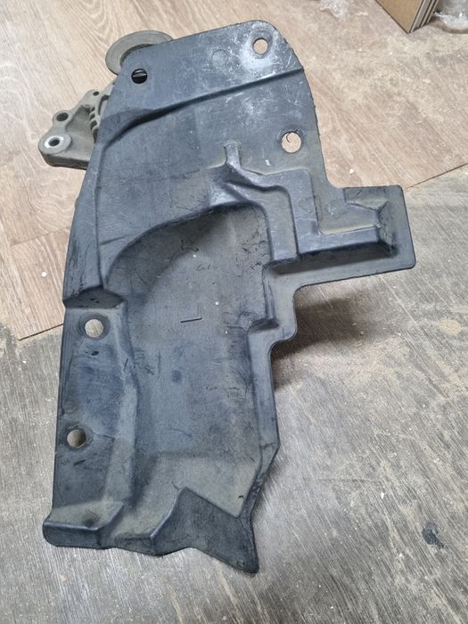 Защита боковая на Ниссан Серена!