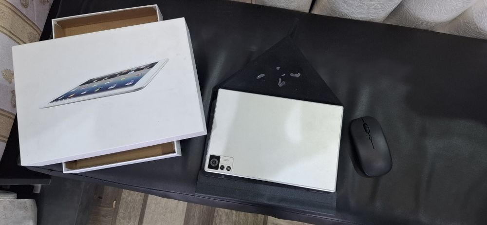 Planshet sotiladi xamma narsasi bor