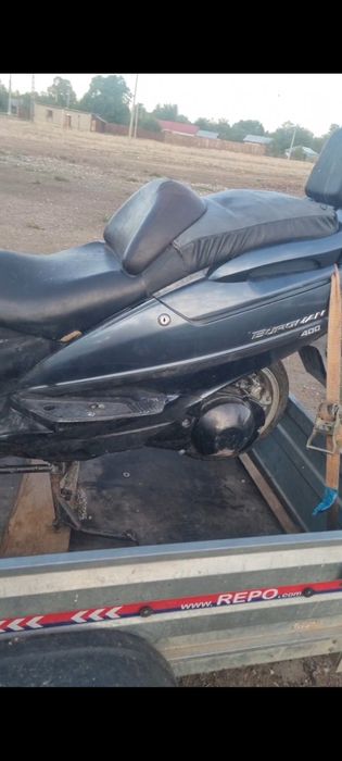 Suzuki Burgman ( nu honda,yamaha)