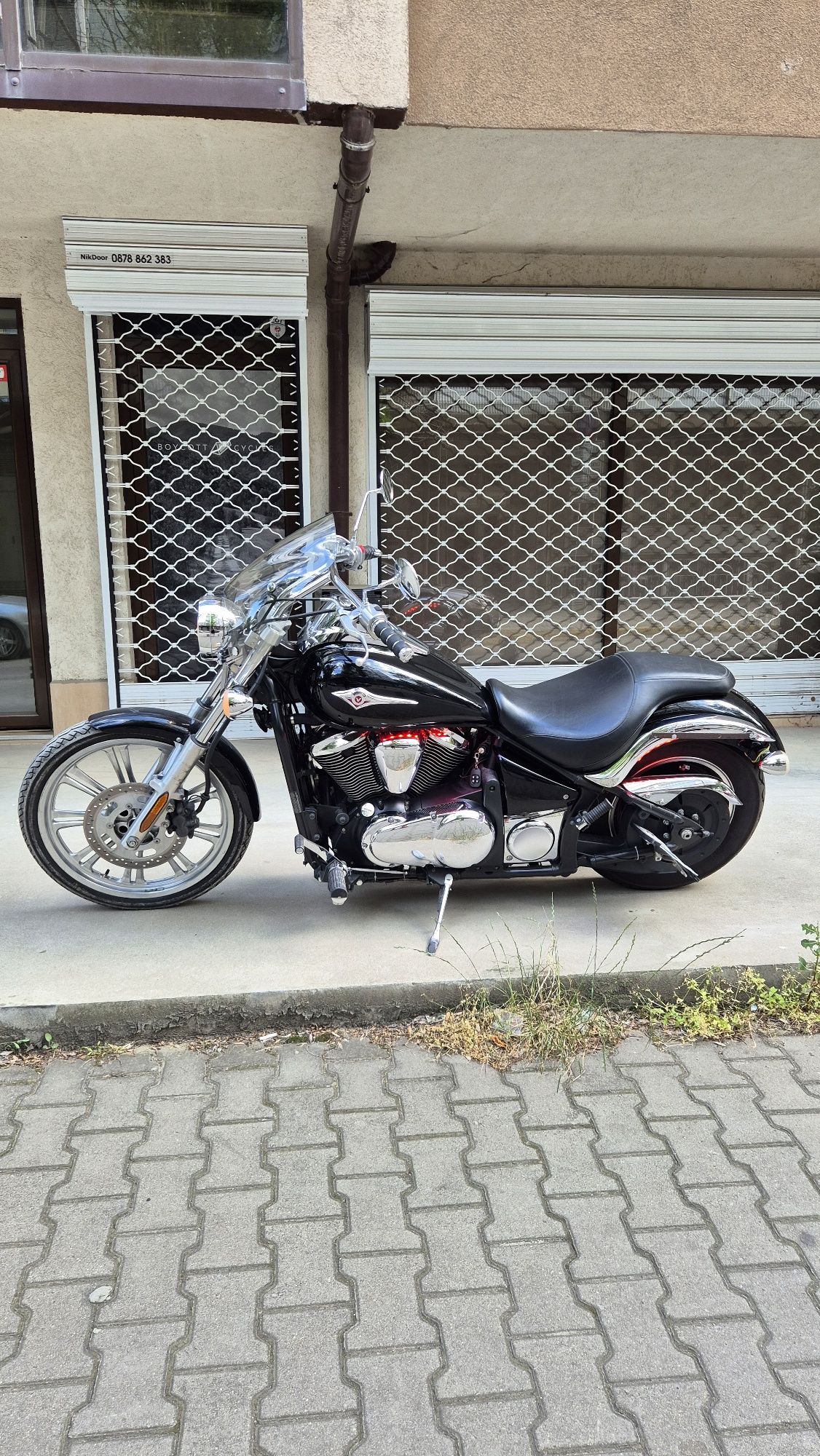 Kawazaki VN 900 custom