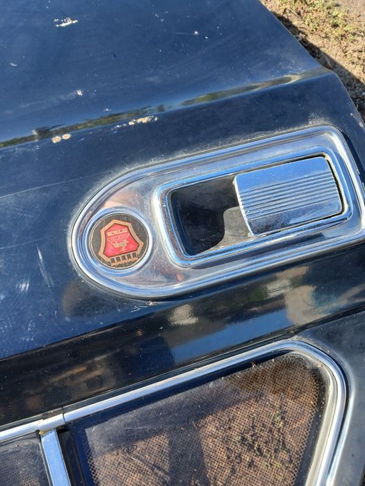 Продам волгу разобраный есть много чего