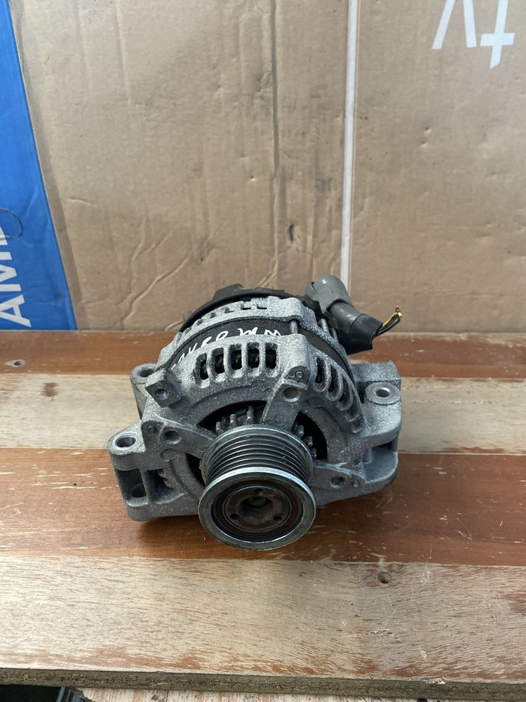 Alternator Toyota Avensis/Rav 4 2.2 174cp Fab:2008