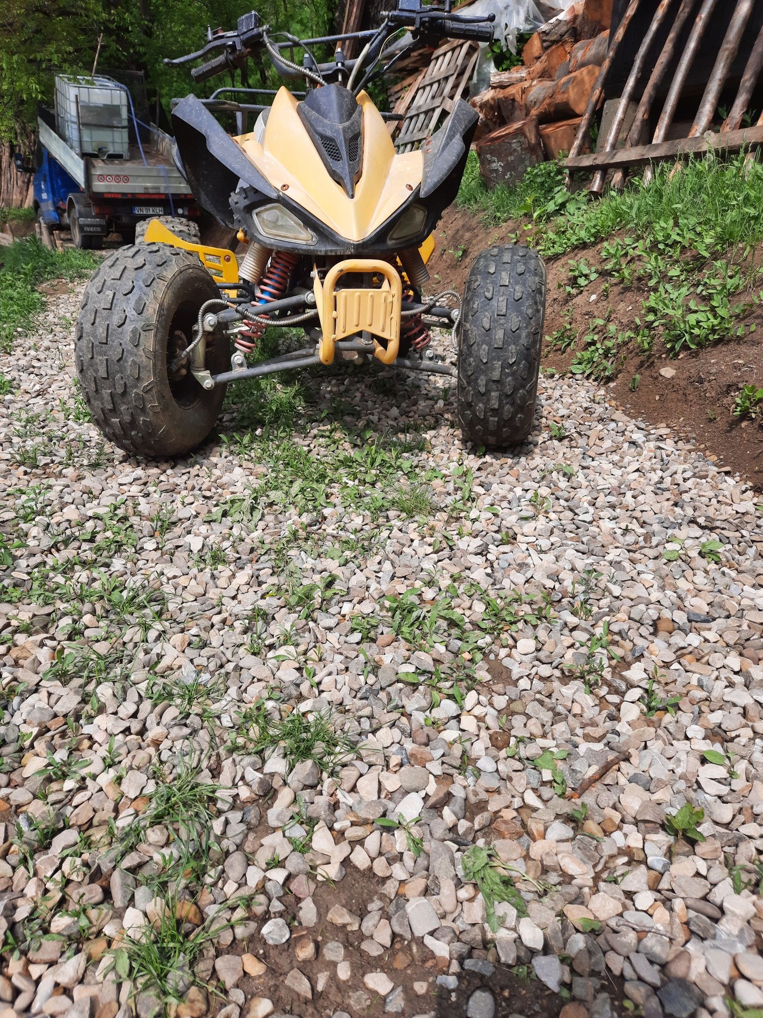 Vând atv 125cc ,cauciucuri aproape noi ,schimbate recent filtrele