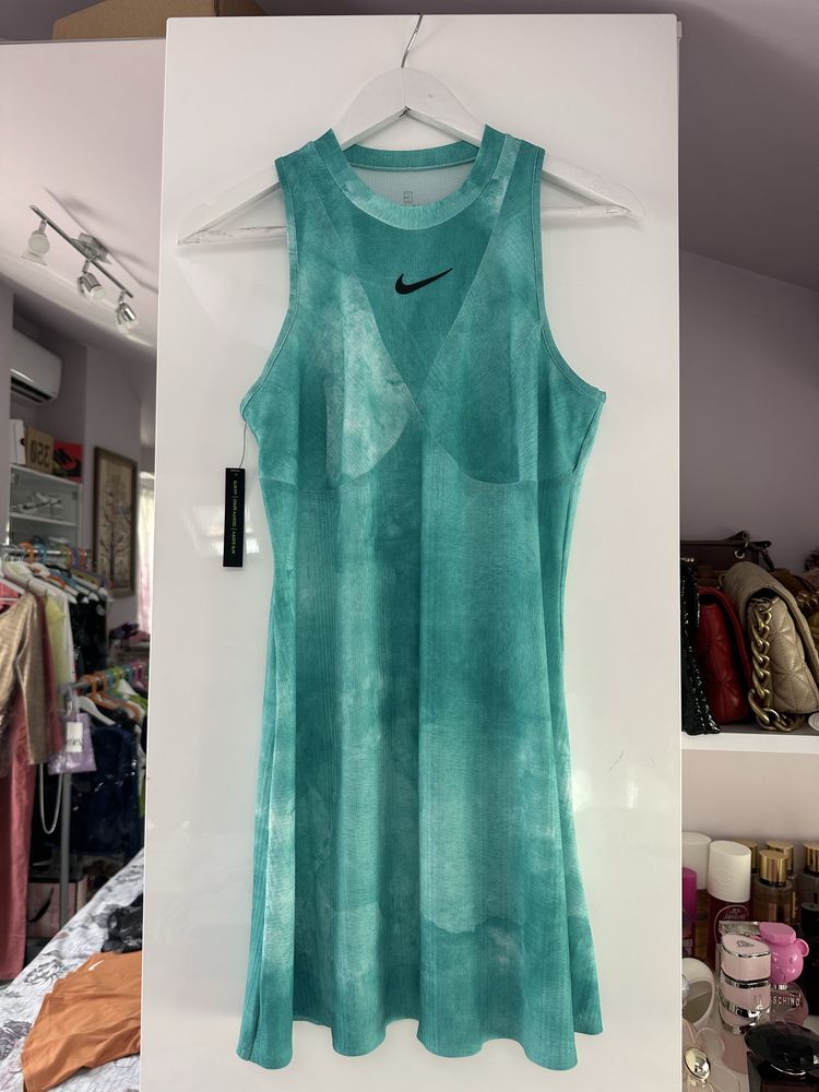 Nike тенис дрехи
